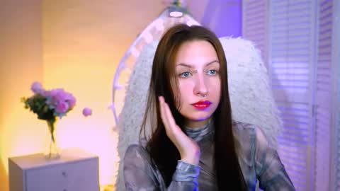 Snapshot of alice_lice chatting on October 8, 2025, 8:23 am alice_lice online show from October 8, 2025, 8:23 am