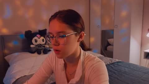 Snapshot of alice_miiiller chatting on September 17, 2025, 12:12 am Alice online show from September 17, 2025, 12:12 am