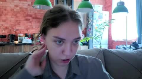 Snapshot of alice_muah chatting on May 3, 2026, 2:50 am Alice online show from May 3, 2026, 2:50 am