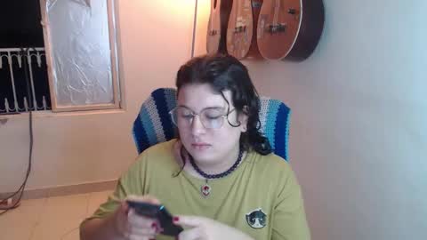 Alicia Aldara online show from October 27, 2025, 4:05 am