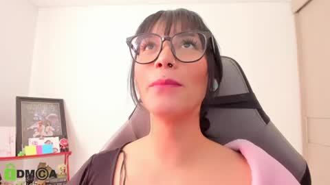 Snapshot of alice_rausing chatting on July 17, 2026, 2:56 pm ONLINE - GMT-5 MON TO FRI online show from July 17, 2026, 2:56 pm