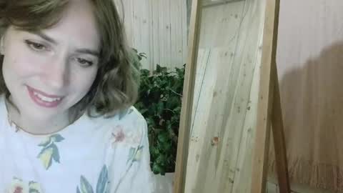 Snapshot of alice_sincere chatting on May 11, 2026, 9:23 pm Alice Love you all online show from May 11, 2026, 9:23 pm