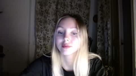 Alice smiles online show from March 25, 2026, 8:59 pm