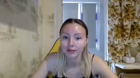 Alice smiles online show from April 14, 2026, 10:32 am