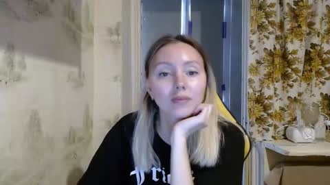 Alice smiles online show from April 15, 2026, 11:28 am