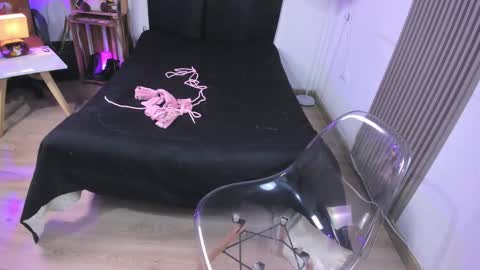 Alice online show from February 1, 2025, 6:08 pm