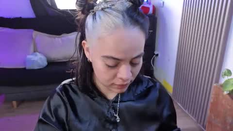 Alice online show from December 19, 2025, 1:51 pm