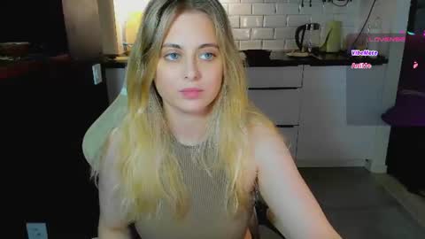 Snapshot of alice_wander chatting on July 26, 2026, 10:55 am Alice online show from July 26, 2026, 10:55 am