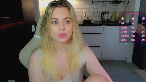 Snapshot of alice_wander chatting on July 27, 2026, 6:20 am Alice online show from July 27, 2026, 6:20 am