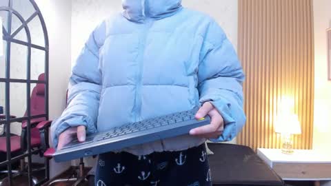 Alice and Asia online show from April 19, 2026, 12:15 pm