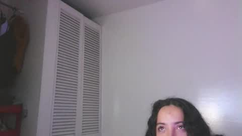 aliceclair_ online show from October 28, 2025, 6:17 am