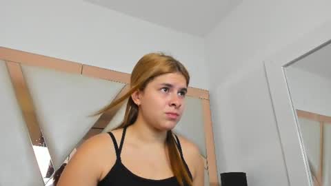 Snapshot of alicecruuz chatting on July 8, 2026, 1:15 pm AliceCruz online show from July 8, 2026, 1:15 pm