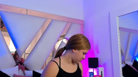 Snapshot of alicecruuz chatting on July 13, 2026, 4:10 pm AliceCruz online show from July 13, 2026, 4:10 pm