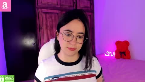 Snapshot of alicee_2 chatting on April 8, 2026, 11:05 pm Aliceee .. 97YP9VWGZHrefnav wishlist lists 1 online show from April 8, 2026, 11:05 pm