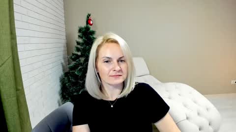 Alicee online show from December 3, 2024, 10:18 pm