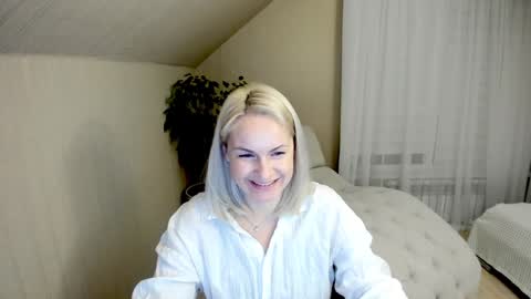 Alicee online show from December 7, 2024, 11:12 pm
