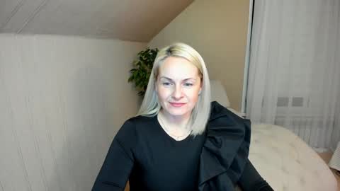 Alicee online show from December 24, 2024, 7:00 pm