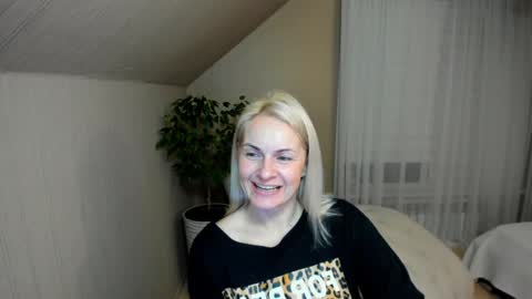 Alicee online show from January 3, 2025, 9:05 pm
