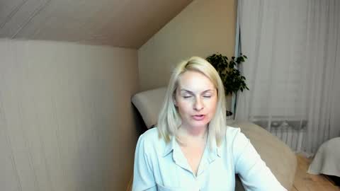 Alicee online show from January 14, 2025, 7:32 pm