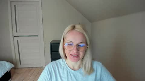 Alicee online show from February 15, 2025, 12:22 pm