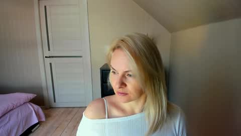 Alicee online show from March 6, 2025, 9:36 am