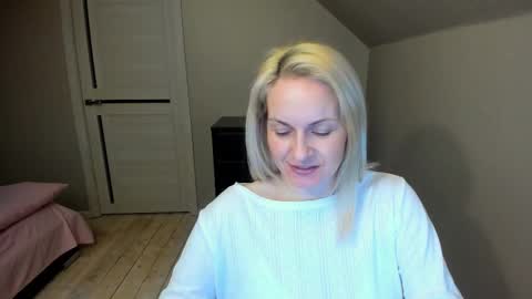 Alicee online show from March 6, 2025, 6:37 pm