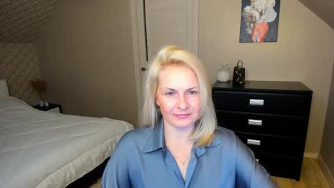 Snapshot of alicee__grace chatting on November 29, 2025, 4:54 pm Alicee online show from November 29, 2025, 4:54 pm