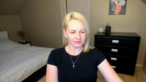Snapshot of alicee__grace chatting on November 30, 2025, 7:07 pm Alicee online show from November 30, 2025, 7:07 pm