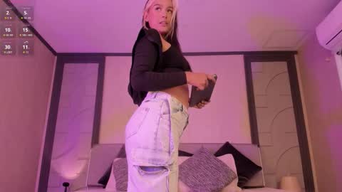 alicee_clark_ online show from March 22, 2026, 12:30 pm