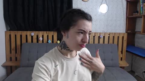 Snapshot of alicee_logan_ chatting on December 12, 2024, 12:48 am alicee_logan_ online show from December 12, 2024, 12:48 am