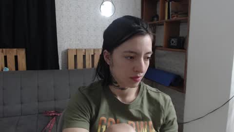Snapshot of alicee_logan_ chatting on January 22, 2025, 5:48 am alicee_logan_ online show from January 22, 2025, 5:48 am