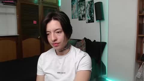 Snapshot of alicee_logan_ chatting on September 10, 2025, 2:00 am alicee_logan_ online show from September 10, 2025, 2:00 am