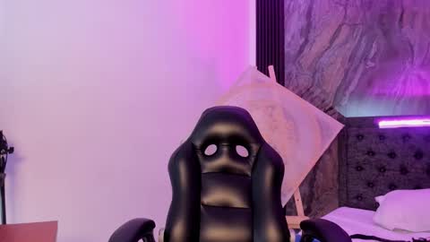 alicee_stonee_ online show from January 8, 2026, 7:16 pm