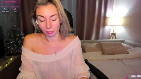 Snapshot of aliceevan chatting on December 20, 2025, 2:18 am Daniella online show from December 20, 2025, 2:18 am