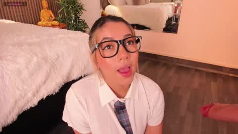 Alice  online show from November 28, 2025, 2:36 am