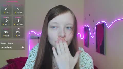 Alie online show from September 27, 2025, 1:54 am