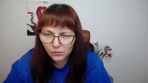 AliceInks online show from October 11, 2025, 6:23 am