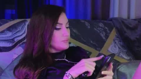 alicejameson online show from September 11, 2025, 9:04 pm