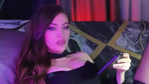 alicejameson online show from September 21, 2025, 9:05 pm