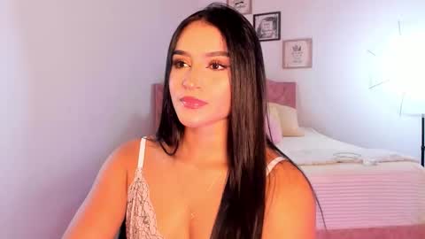 Snapshot of alicekiing_ chatting on January 6, 2026, 1:20 am ALICEKIING online show from January 6, 2026, 1:20 am