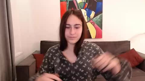 alicekollt online show from December 15, 2024, 2:37 pm