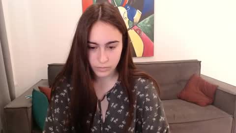 alicekollt online show from December 17, 2024, 4:53 pm
