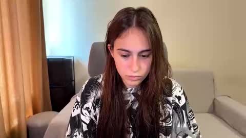 alicekollt online show from September 22, 2025, 9:11 am