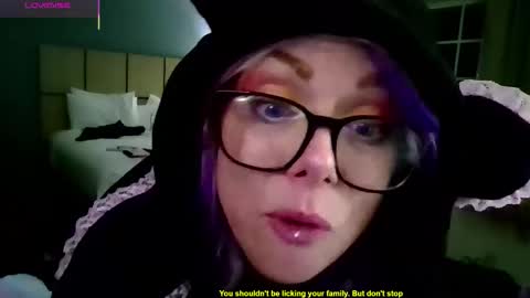 Alice Liddell online show from April 11, 2026, 5:01 am