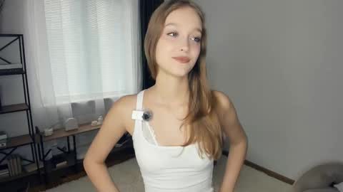 Snapshot of alicemelison chatting on October 12, 2025, 8:02 am Serena online show from October 12, 2025, 8:02 am