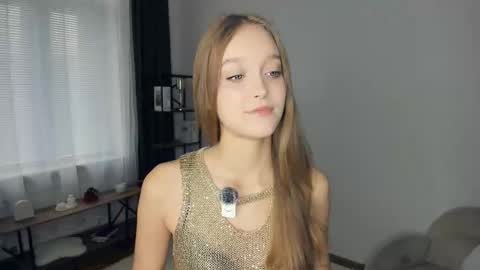 Snapshot of alicemelison chatting on October 20, 2025, 8:04 am Serena online show from October 20, 2025, 8:04 am