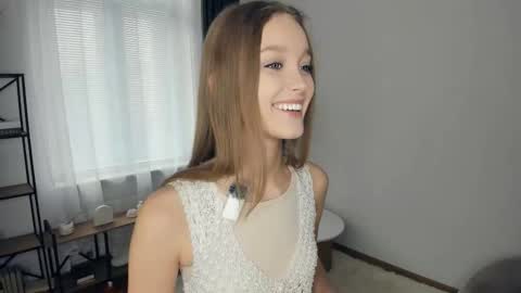 Snapshot of alicemelison chatting on November 5, 2025, 8:14 am Serena online show from November 5, 2025, 8:14 am