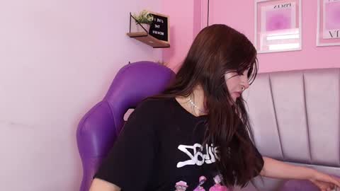 alicemillerr_ online show from December 8, 2024, 7:11 pm