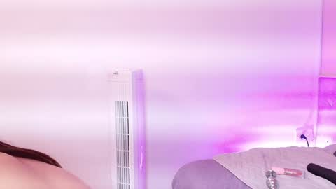 alicemillerr_ online show from January 9, 2025, 10:09 pm