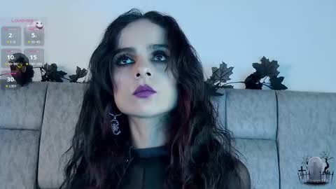 alicenoir_ online show from October 6, 2025, 10:29 pm